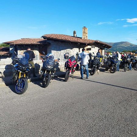 B&B Gennargentu ฟอนนิ ภายนอก รูปภาพ