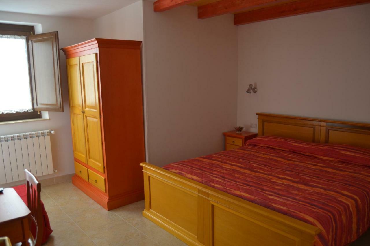 B&B Gennargentu ฟอนนิ ภายนอก รูปภาพ